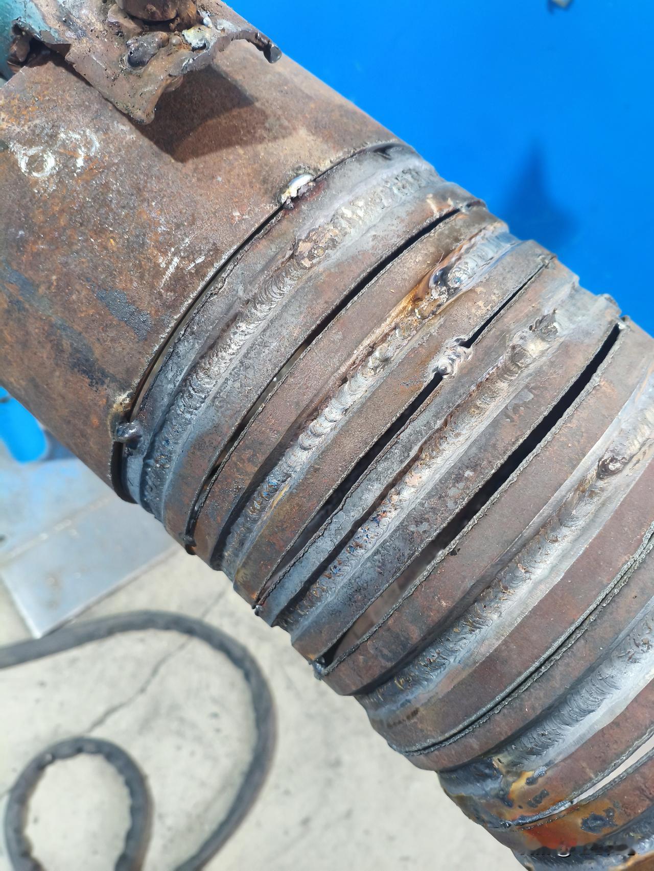 学习氩电联焊第10天了，前10天一直在练习氩焊打底，今天第一次电焊盖面，焊缝不是