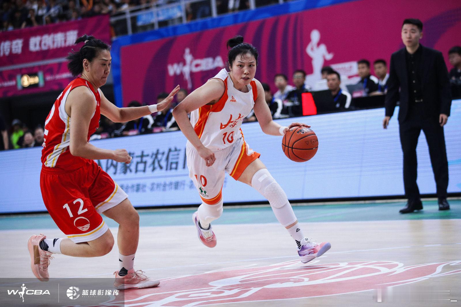 据我爱女篮了解，女篮国手张茹新赛季将加盟山西女篮。过去四个赛季，张茹效力于内蒙古