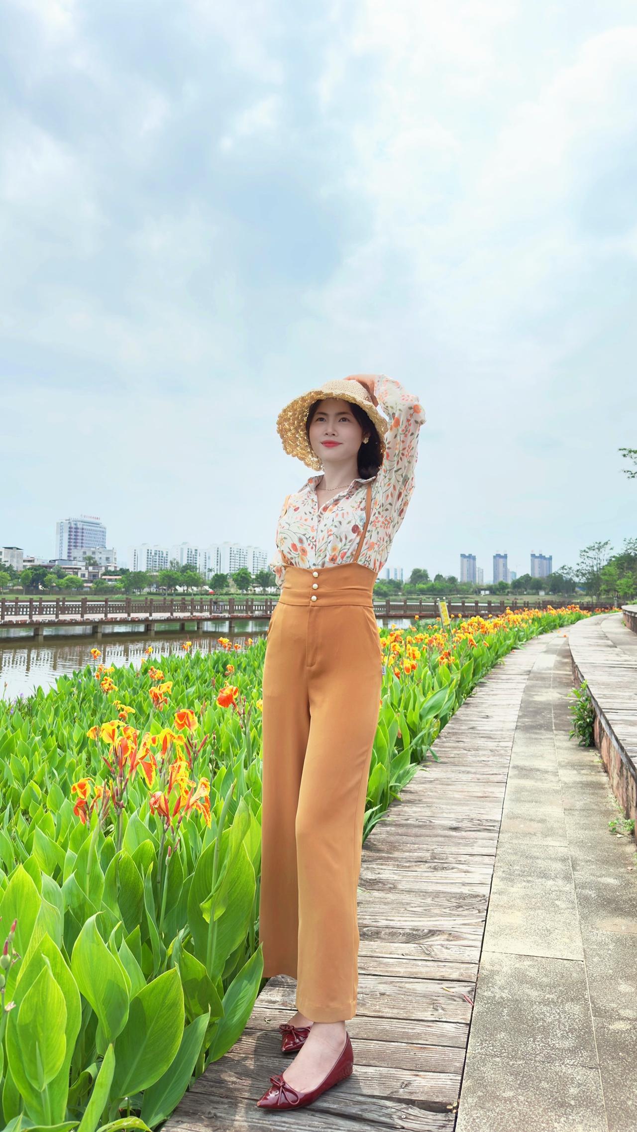 上热门 花海 穿出自信穿出美丽