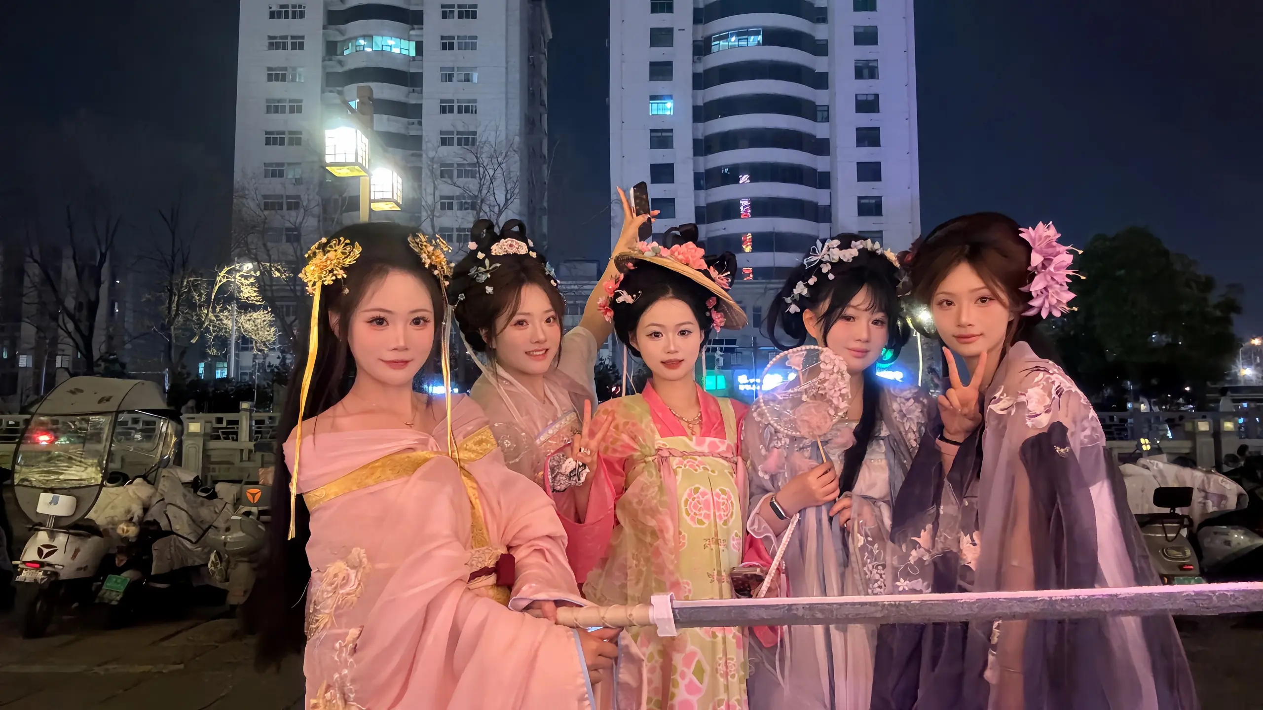 什么都不用管 把自己打理得漂漂亮亮 当一颗油盐不进的漂亮的四季豆