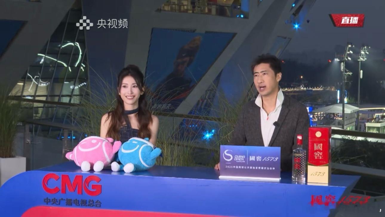 我觉得我还能走得更远还能更坚强 更勇敢 更幸福 ​​​