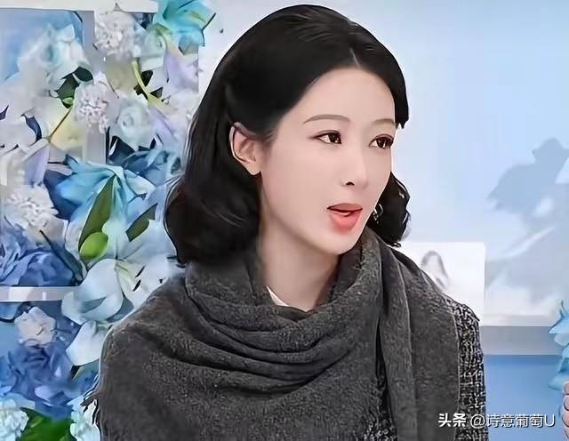 杨紫直播金句频出！33岁的她在直播间一句话就把敏感问题给答了，网友看完都说：这姑