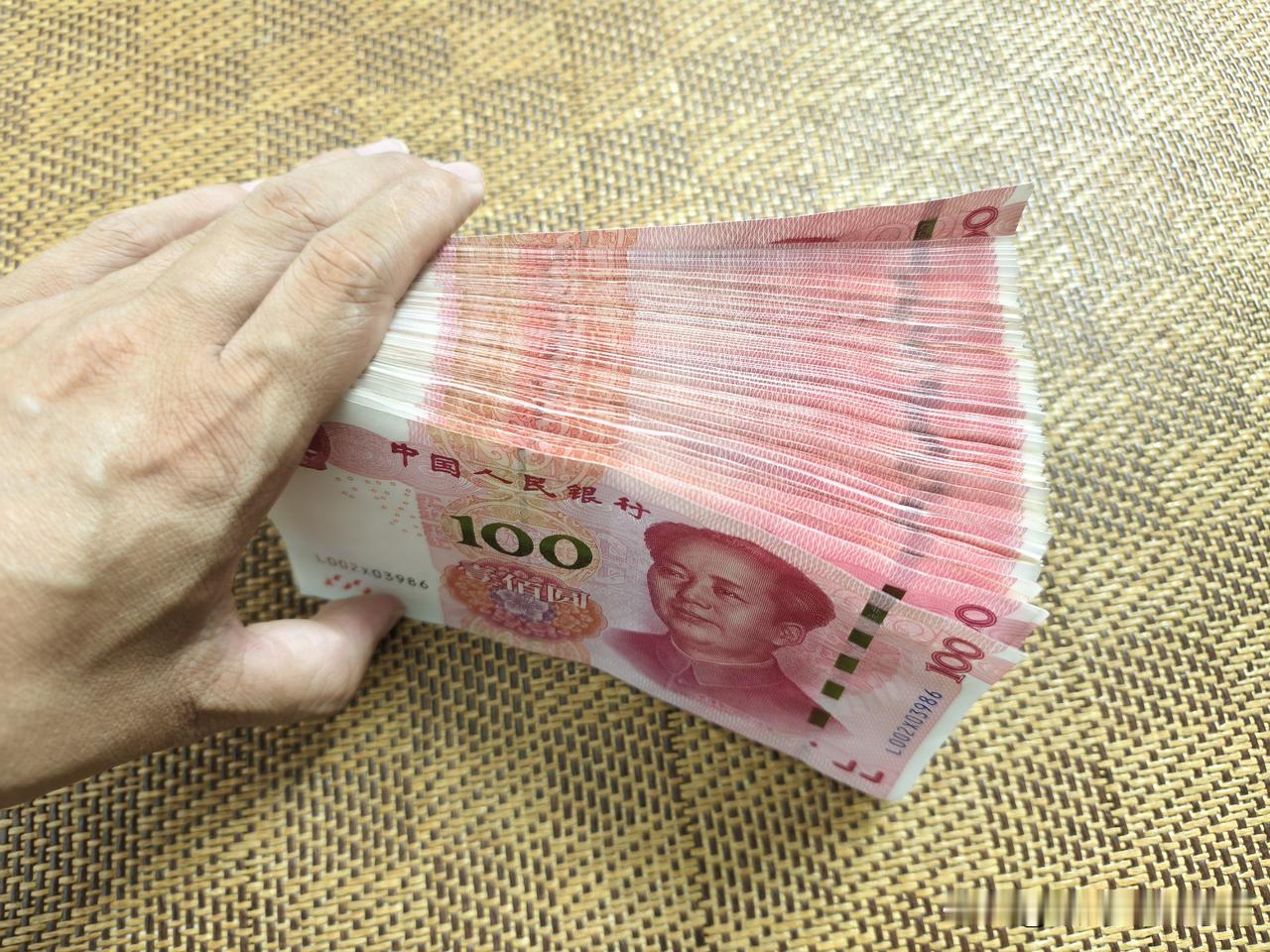 一万块就这么一点，好像有点少了[泣不成声][泣不成声][泣不成声]