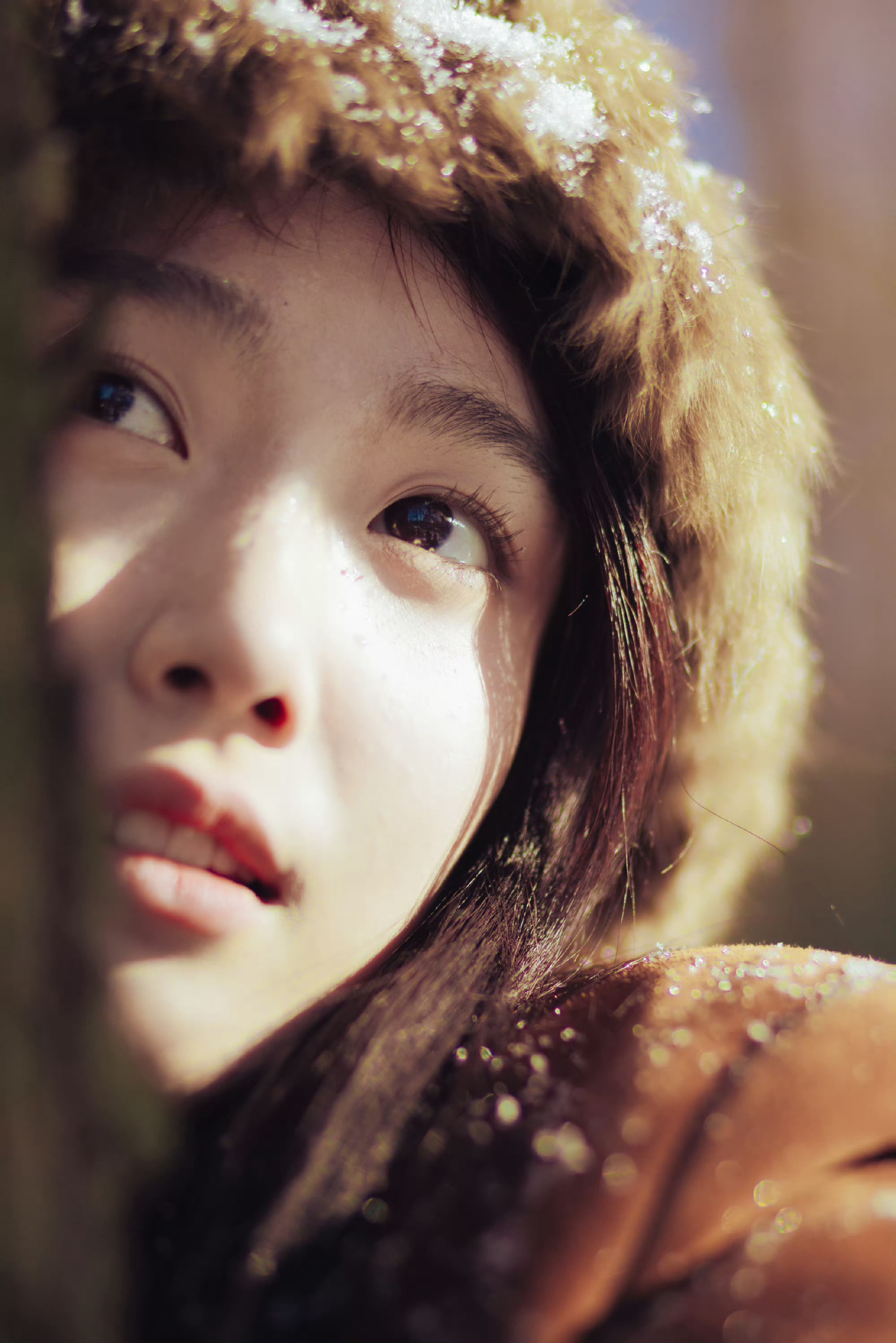 卢昱晓这组图好美。。。氛围感拉满卢昱晓妇女节营业