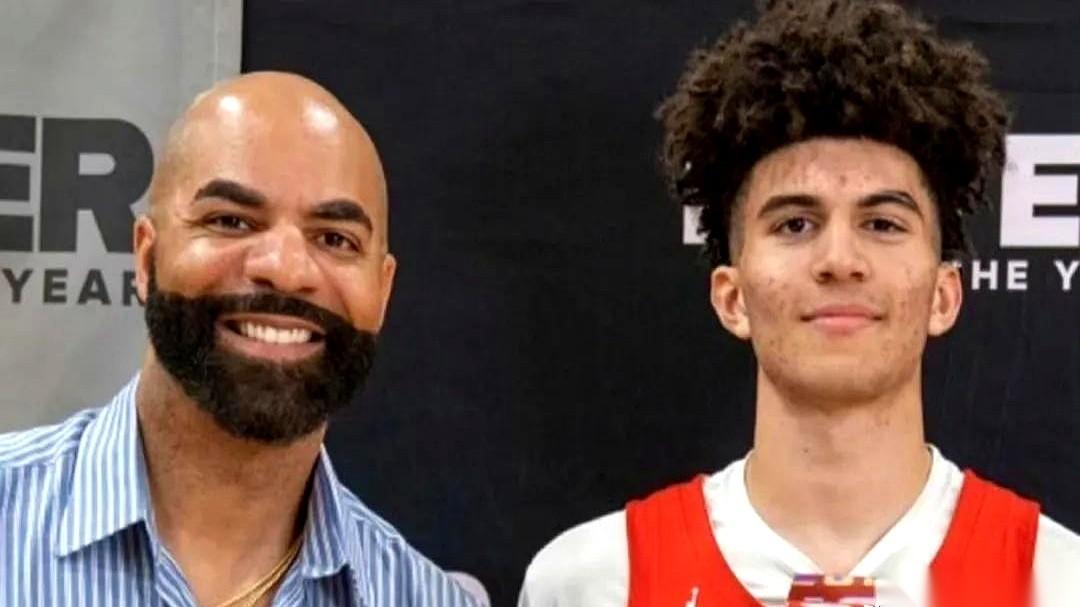 布泽尔说他儿子是“当代邓肯”。
好家伙，我第一反应是，这爹也太能吹了。邓肯什么级