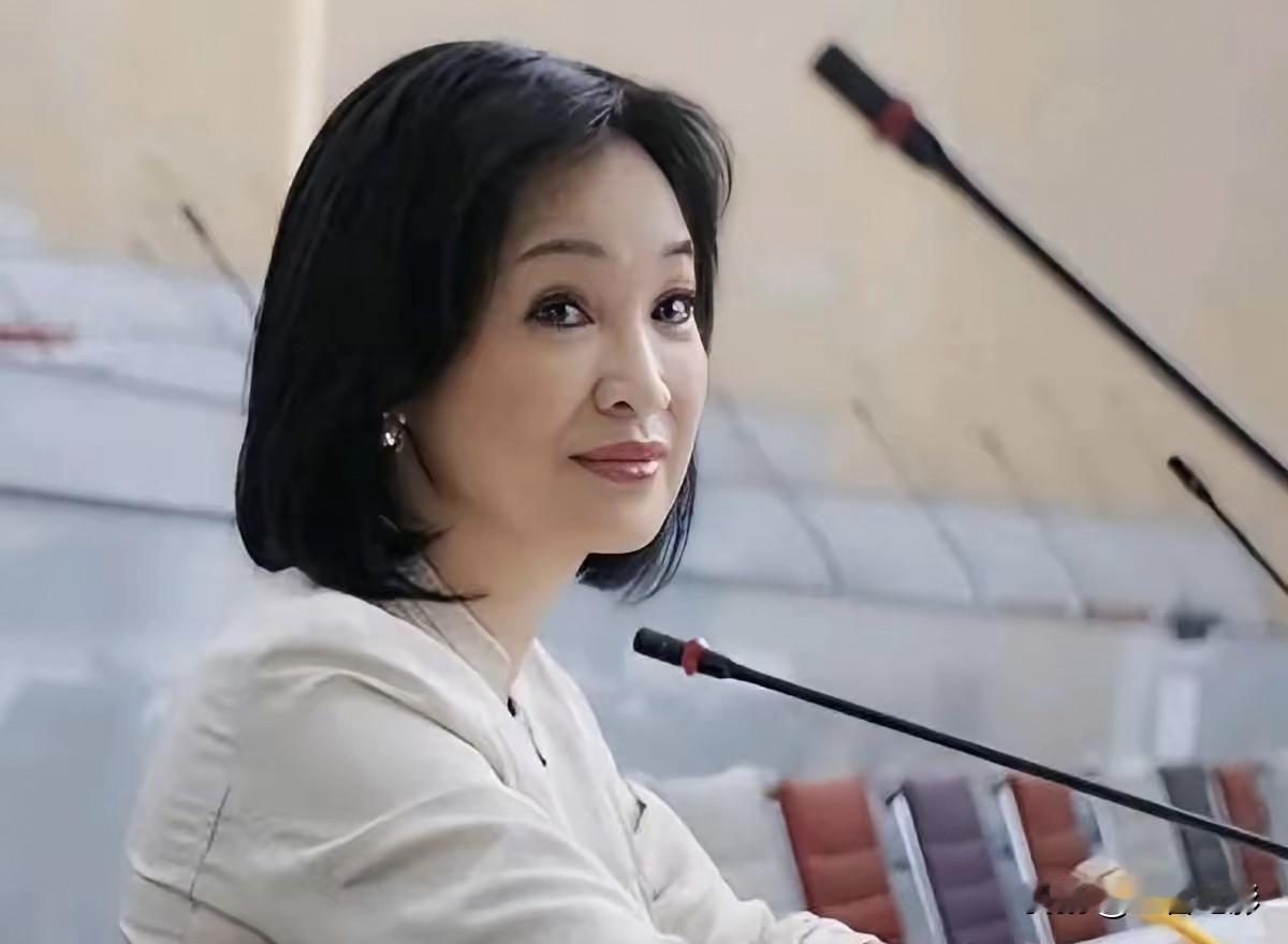 属实有点离谱！民进党拿“一中”议题给对手扣帽子，结果转头就被对方按在“宪法”上反
