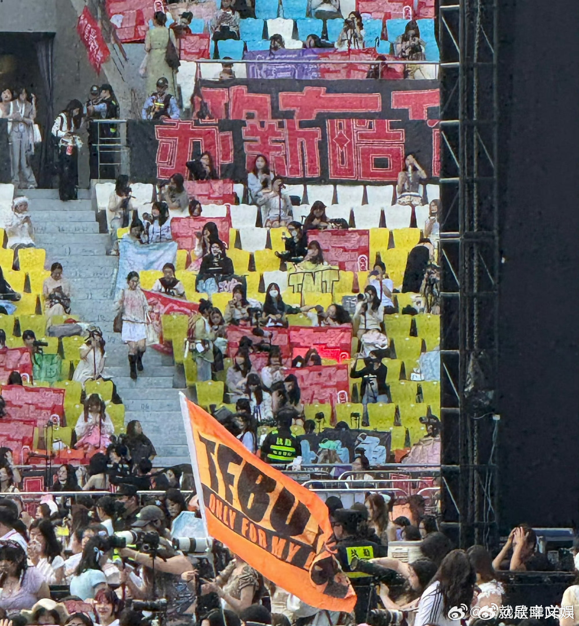 TF家族新音有TFBOYS大旗新音有TFBOYS大旗新音有TFBOYS大旗，厉害