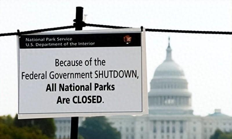 美国联邦政府停摆已经到了第40天，两党预算之争所造成的政治瘫痪正在变成一场全国性