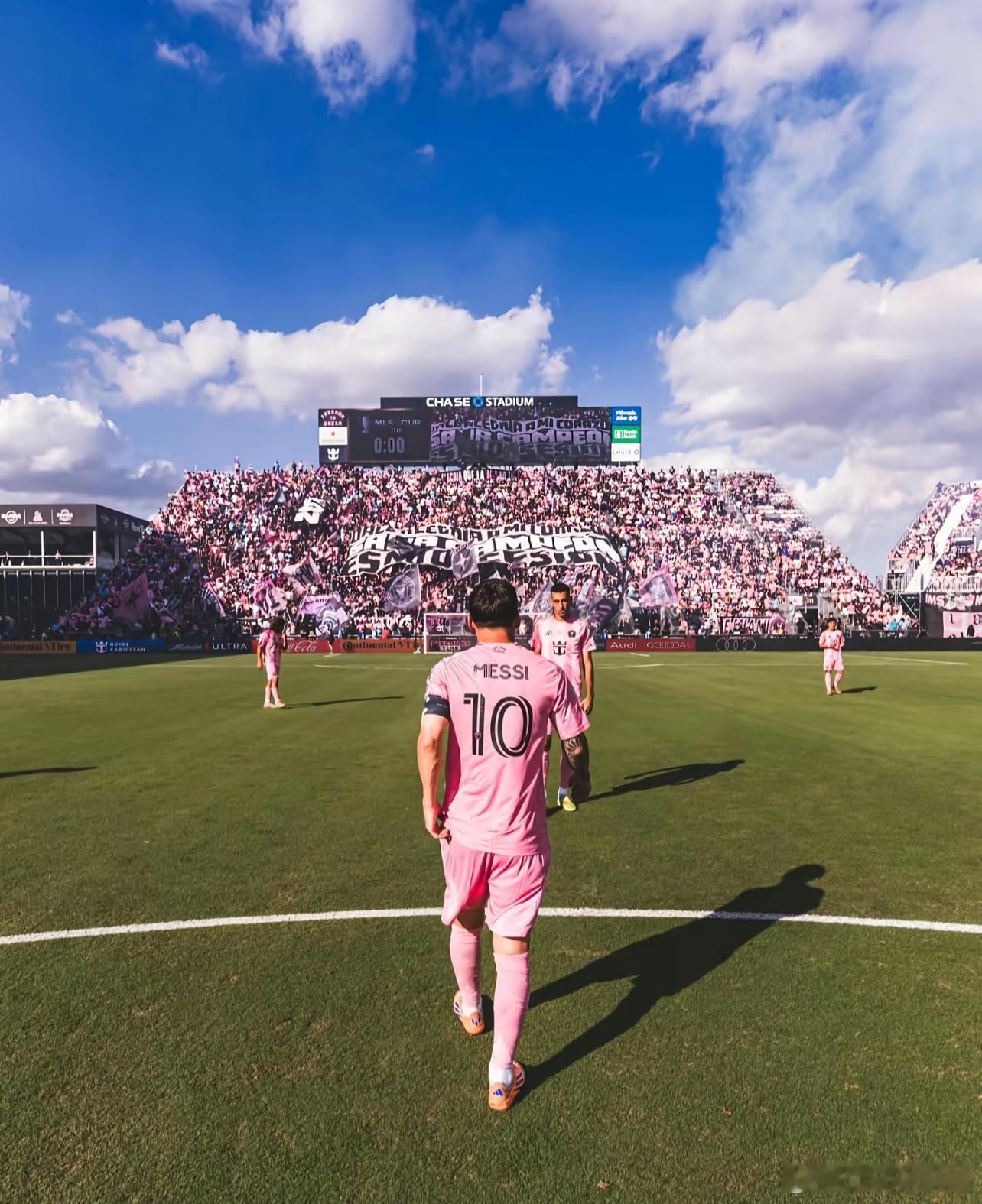 梅西47冠封神！助攻双响+统治级表现，迈阿密3-1夺队史首冠🔥谁能拒绝凌晨三点