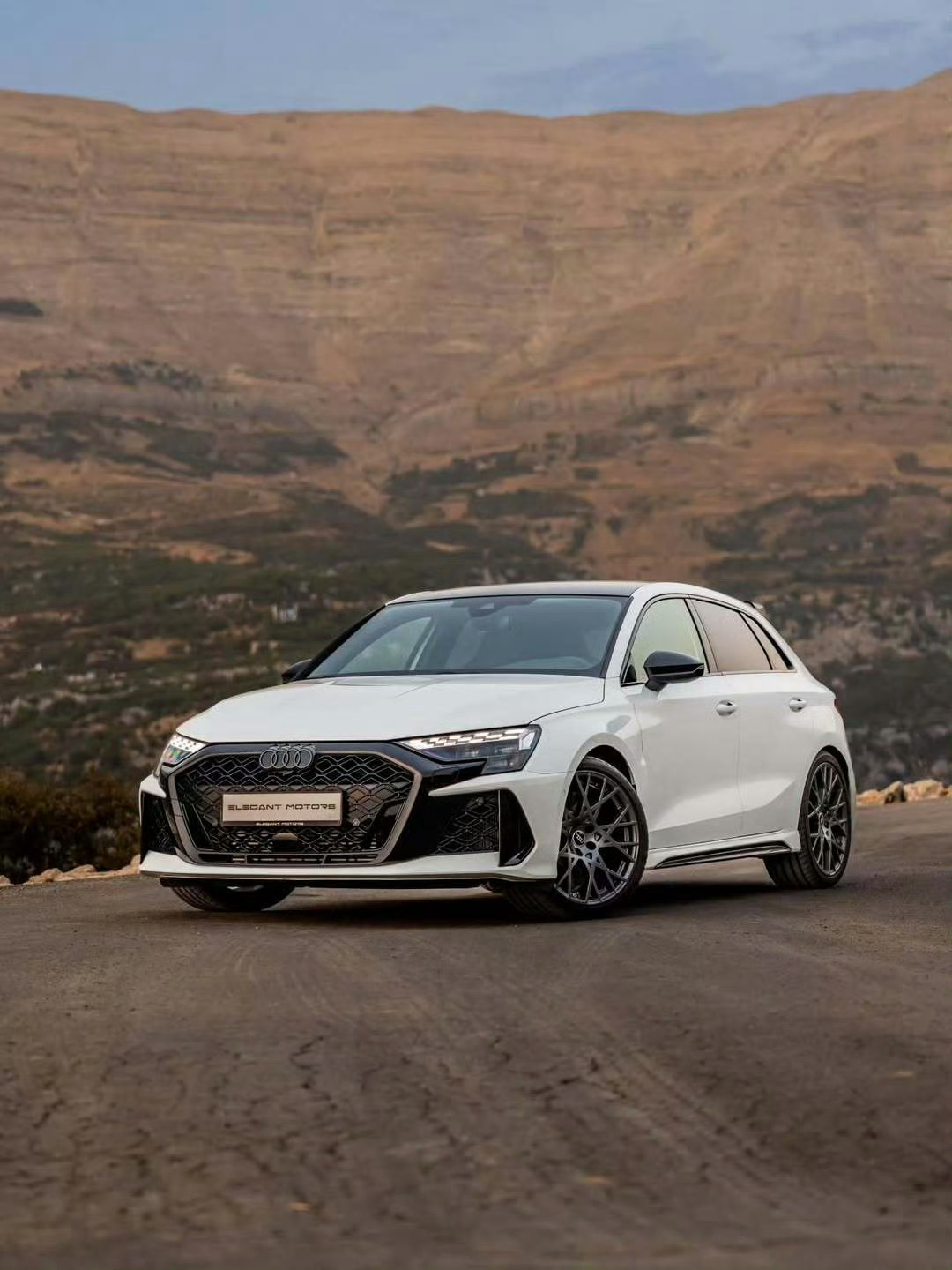 奥迪 RS3 [色][色] ​​​