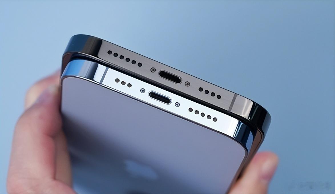 #iPhone换C口 安卓不通用# 正如我之前预测的那样，iPhone15系列手