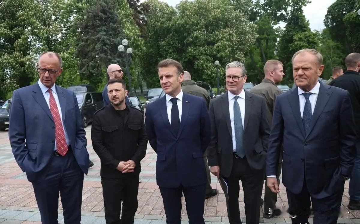 未来，这将是欧洲抗俄的主力。
一个靠不上的大哥，只能逼着小弟越来越强，越来越团结