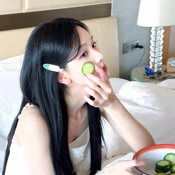 陈都灵｜不是惊艳世俗，是清冷到骨子里的耐看！ 