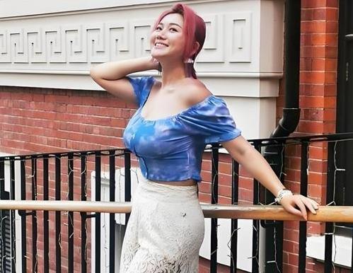白云这身材，有故事的男人都知道，这样的女人更有味！
她要是生在唐朝，杨贵妃（杨玉