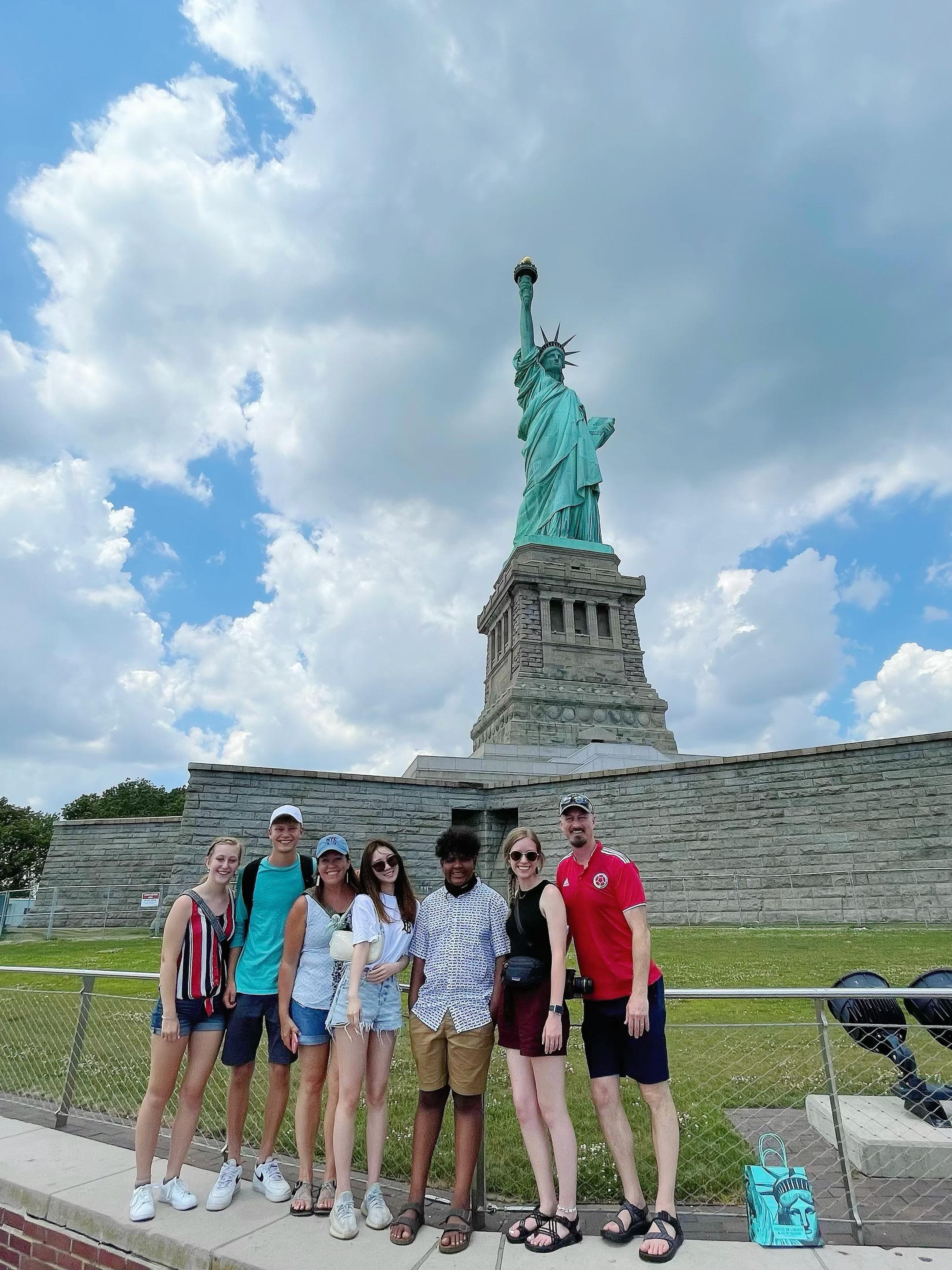 辞家千里又千里 务必争气再争气