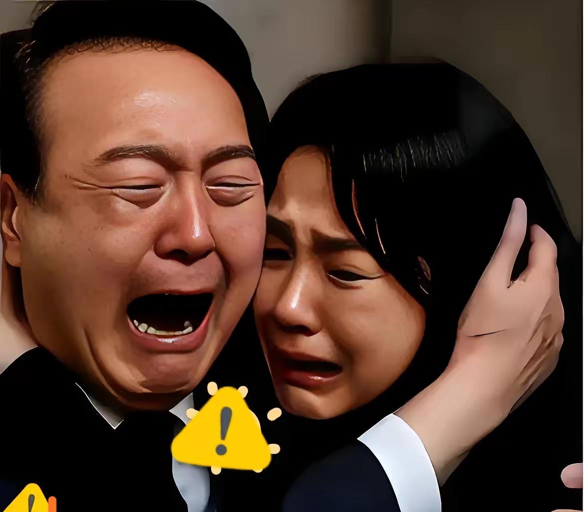 最新消息
听说了吗？
韩国那个从七月份就被关起来、一直嘴硬不配合调查的前总统尹锡