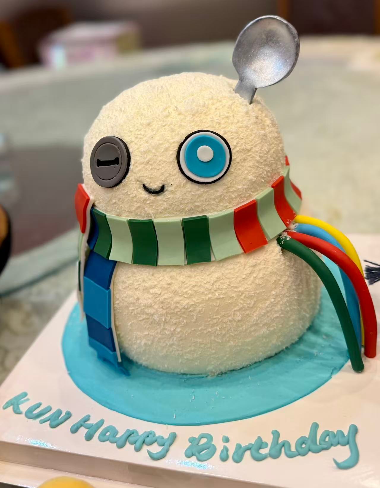 蔡徐坤 宝贝 生日快乐呀！Coldy蛋糕，我们先替你吃上啦非常🈵意期待今晚澳门