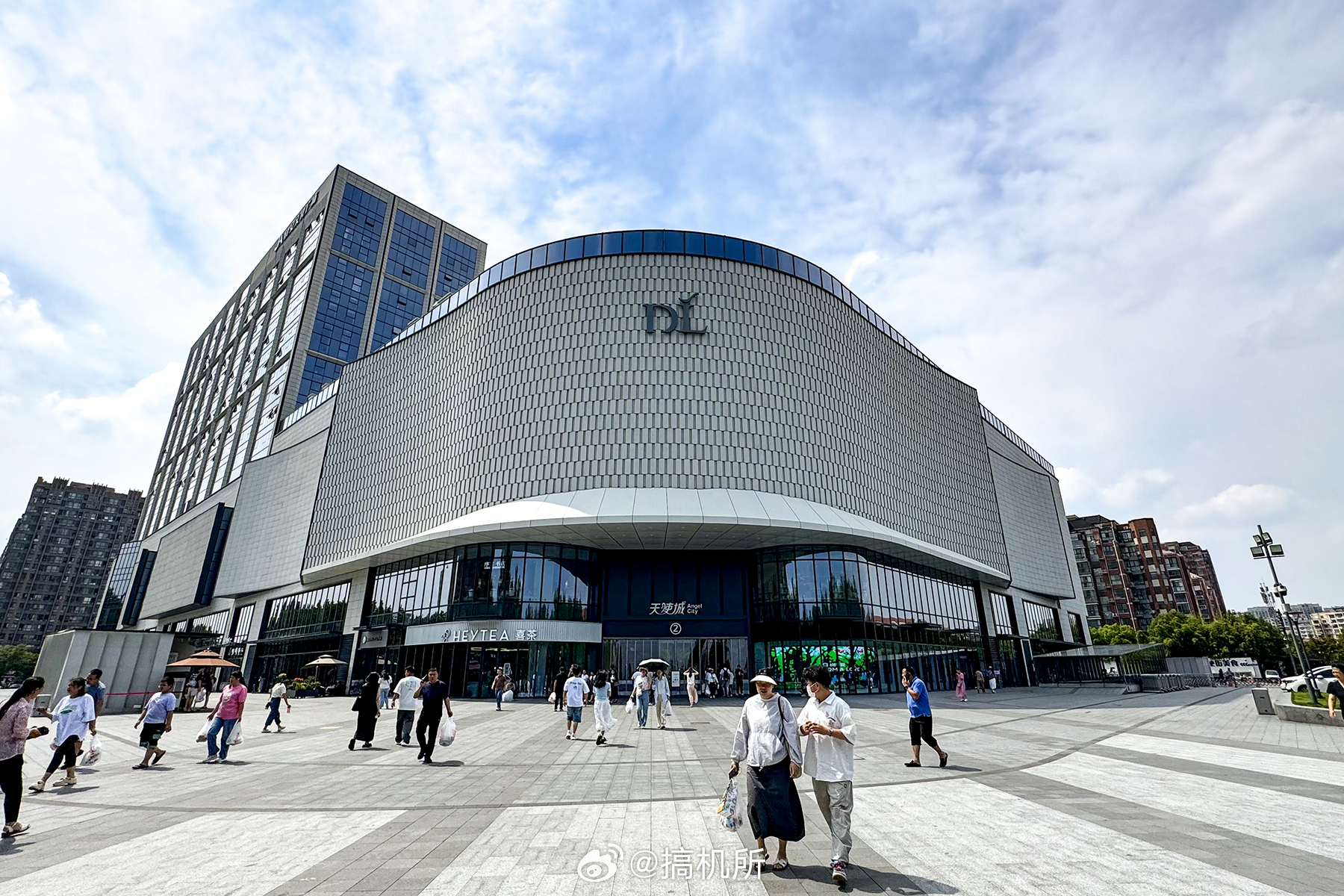 胖东来每年利润50%发奖金别说那么多，来广东开一家我看看