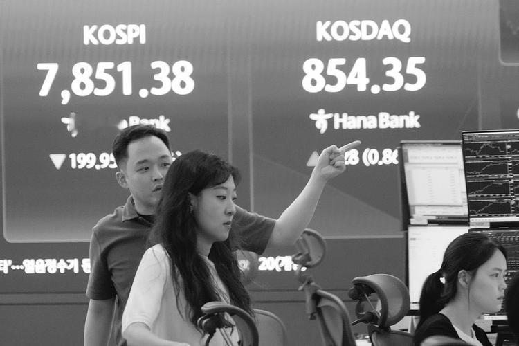 对于有韩国股民这一波科技大牛市从“白赚5年薪水”到“亏光5年存款”这一过山车式的
