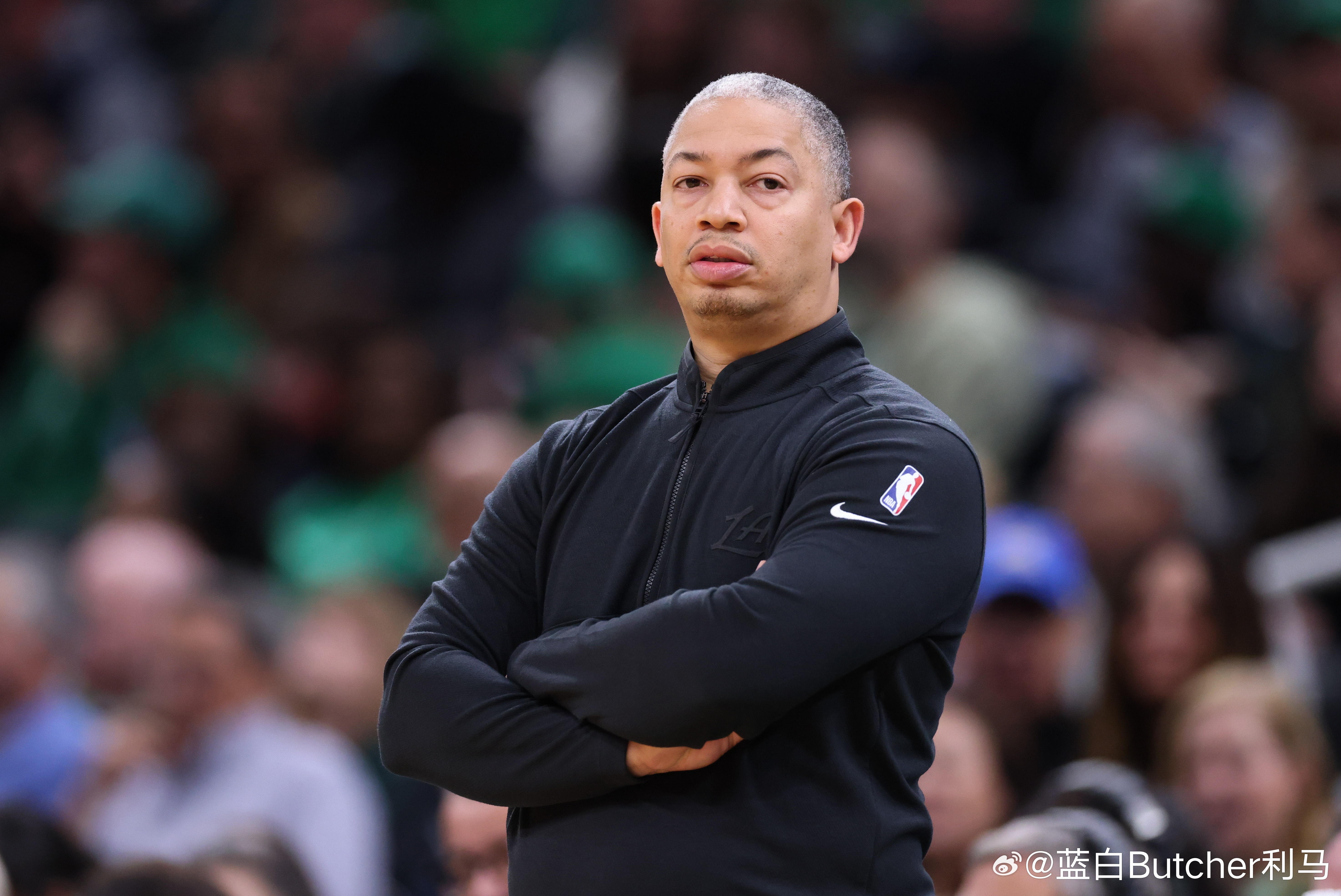 1月24日 NBA常规赛，开拓者98-110不敌猛龙。此役过后，开拓者战绩23胜