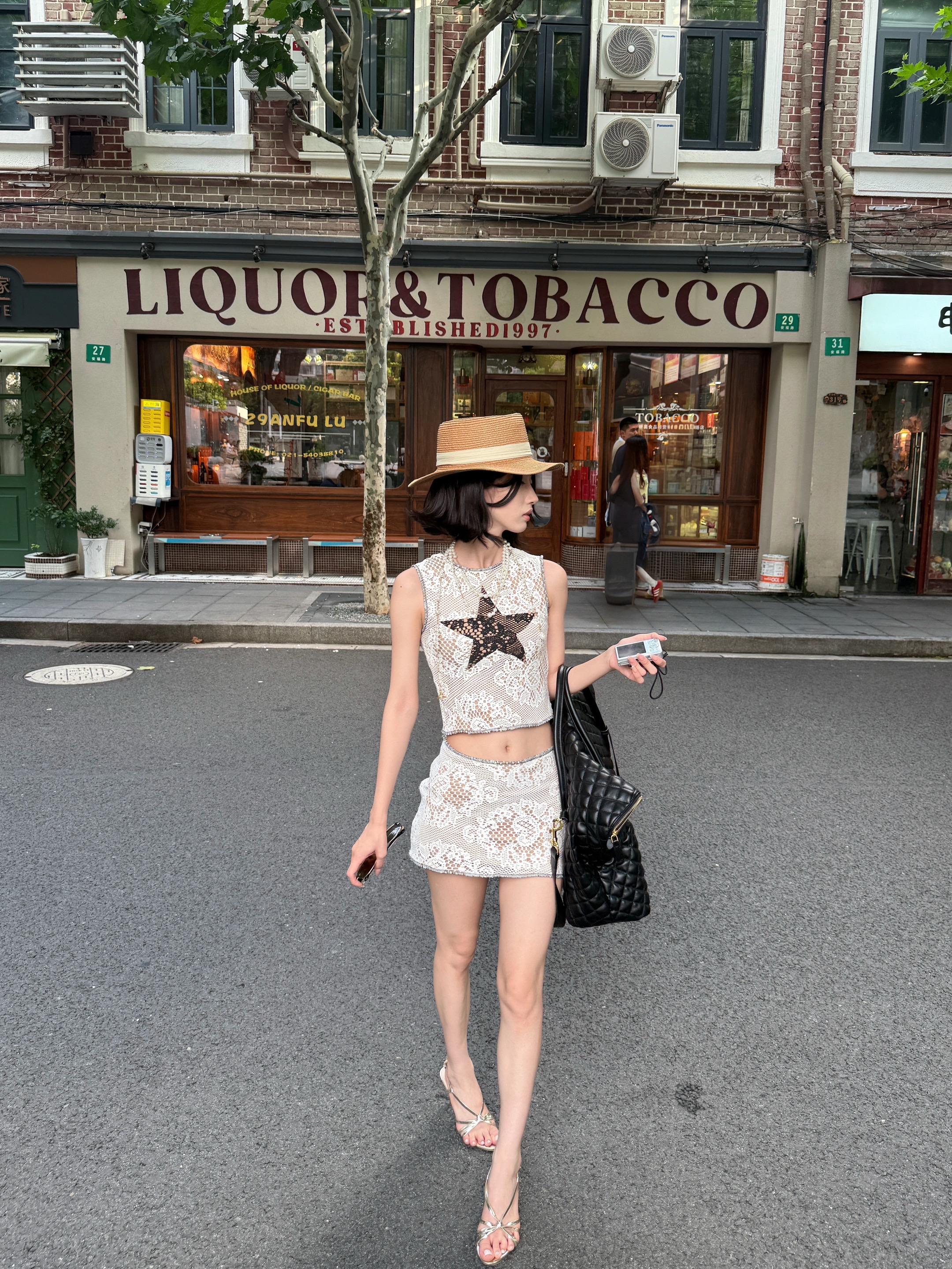 Friday night出门把把妹。