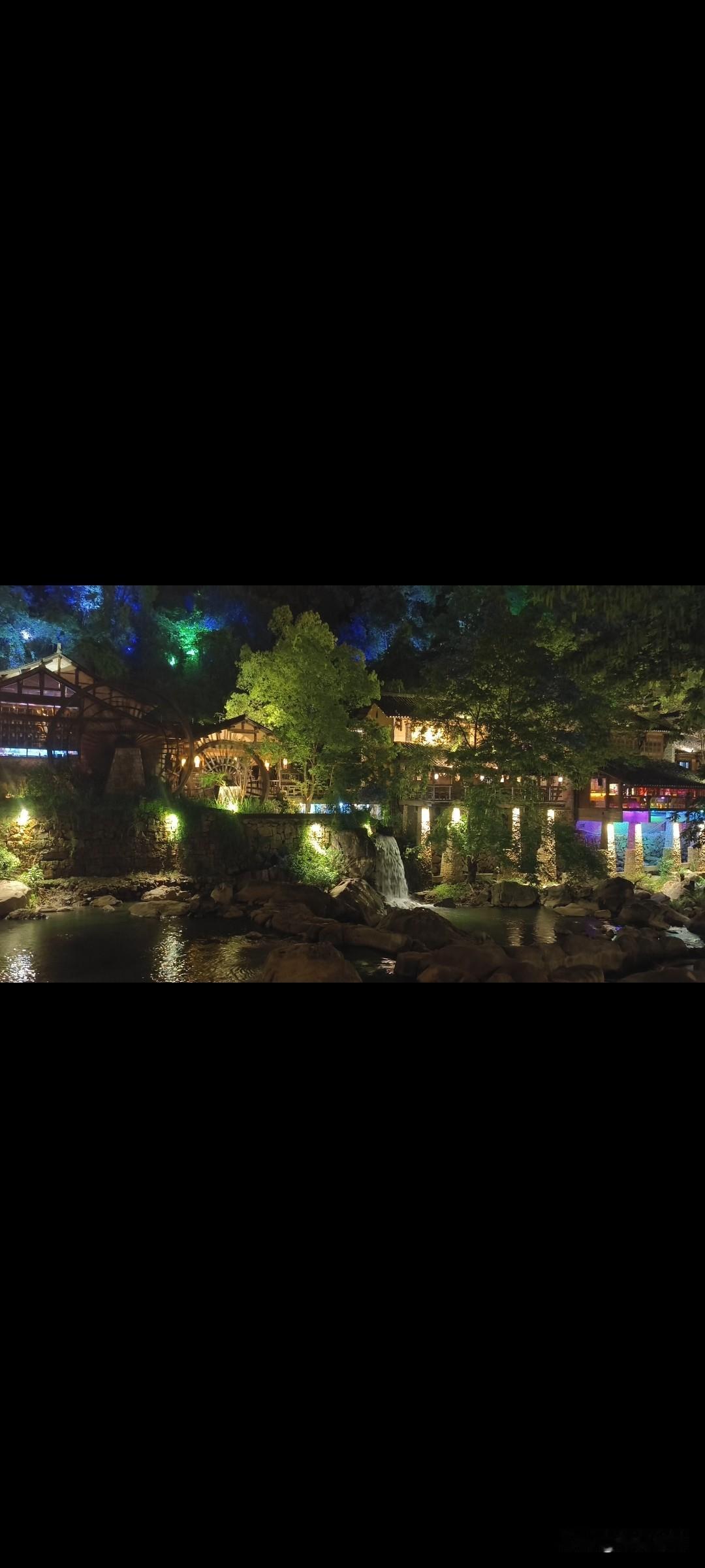 你不优秀靠谁都没用，对不对没有人能完全单打独斗。人生成长离不开他人扶持：父母的养