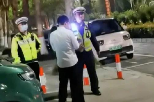 我请大家原谅一下那位余女士，如果不是她我们会知道什么是豁免权吗？她给我们普及了知