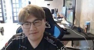 姜岸：在XG打职业是压力最大的，主要现在国内职业队太少了，大家关注度集中起来了，