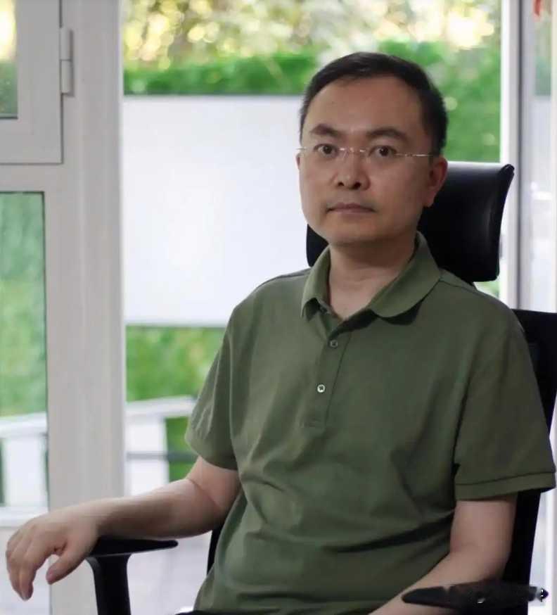 蔡磊赢了！十亿砸破渐冻症百年困局

别扯什么鸡汤励志，蔡磊扛过渐冻症这事儿，我只