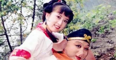 有一天，“猪八戒”的扮演者马德华去吃饭，结账的时候给了老板一张100钞票。老板一