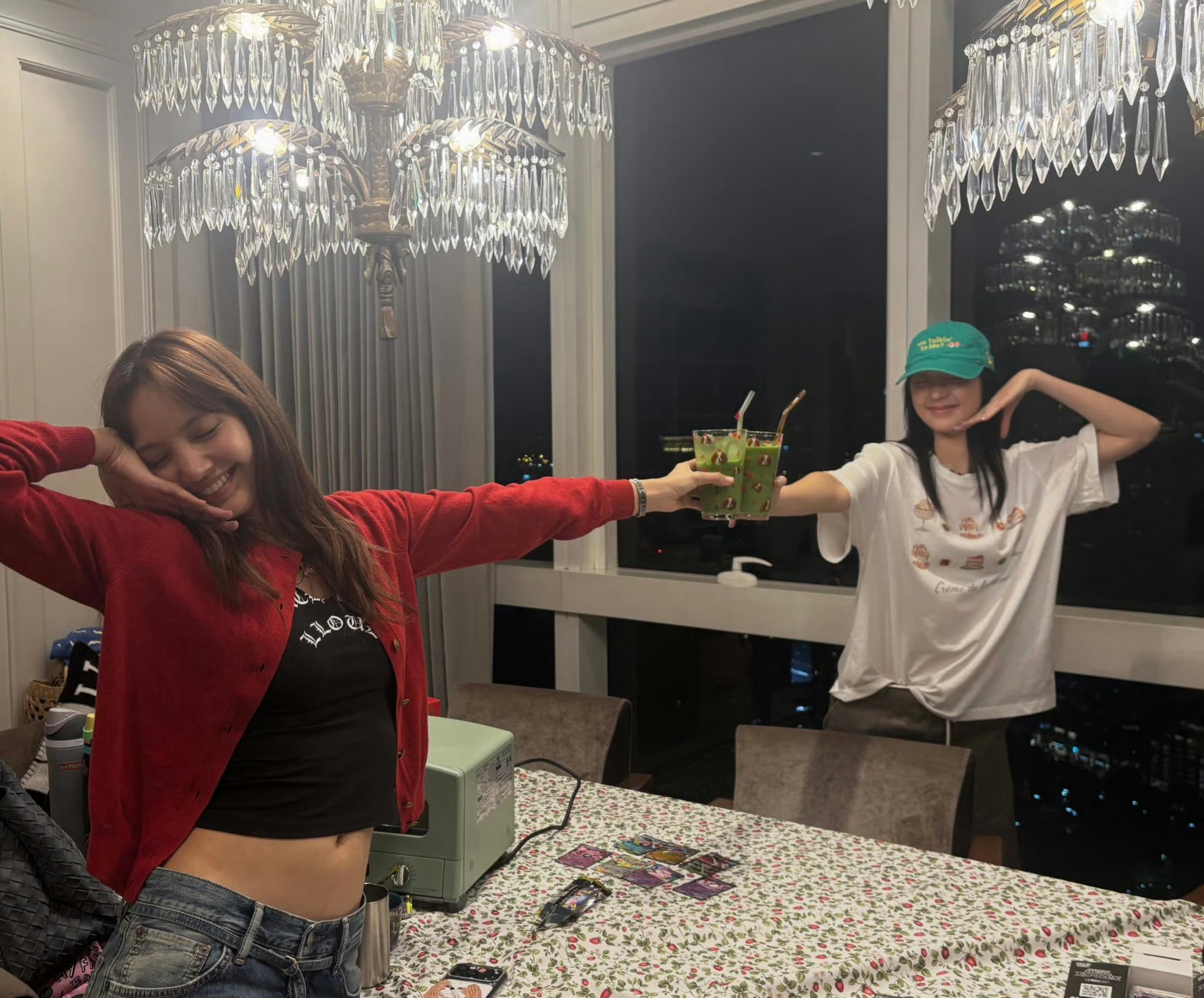 LISA 💙LISA出道十周年快乐 260806 ploychava ins 