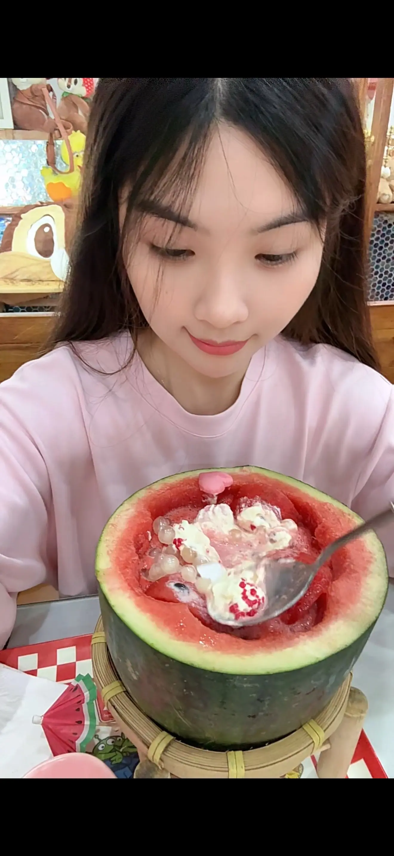 我还是很晚睡   你会再说一句早点睡吗。