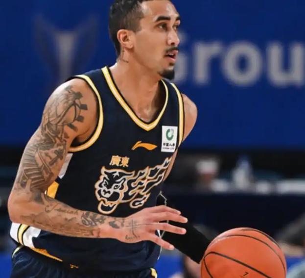 北京时间12月6日，今日的CBA俱乐部杯继续进行，赛程如下：

15：00，山东