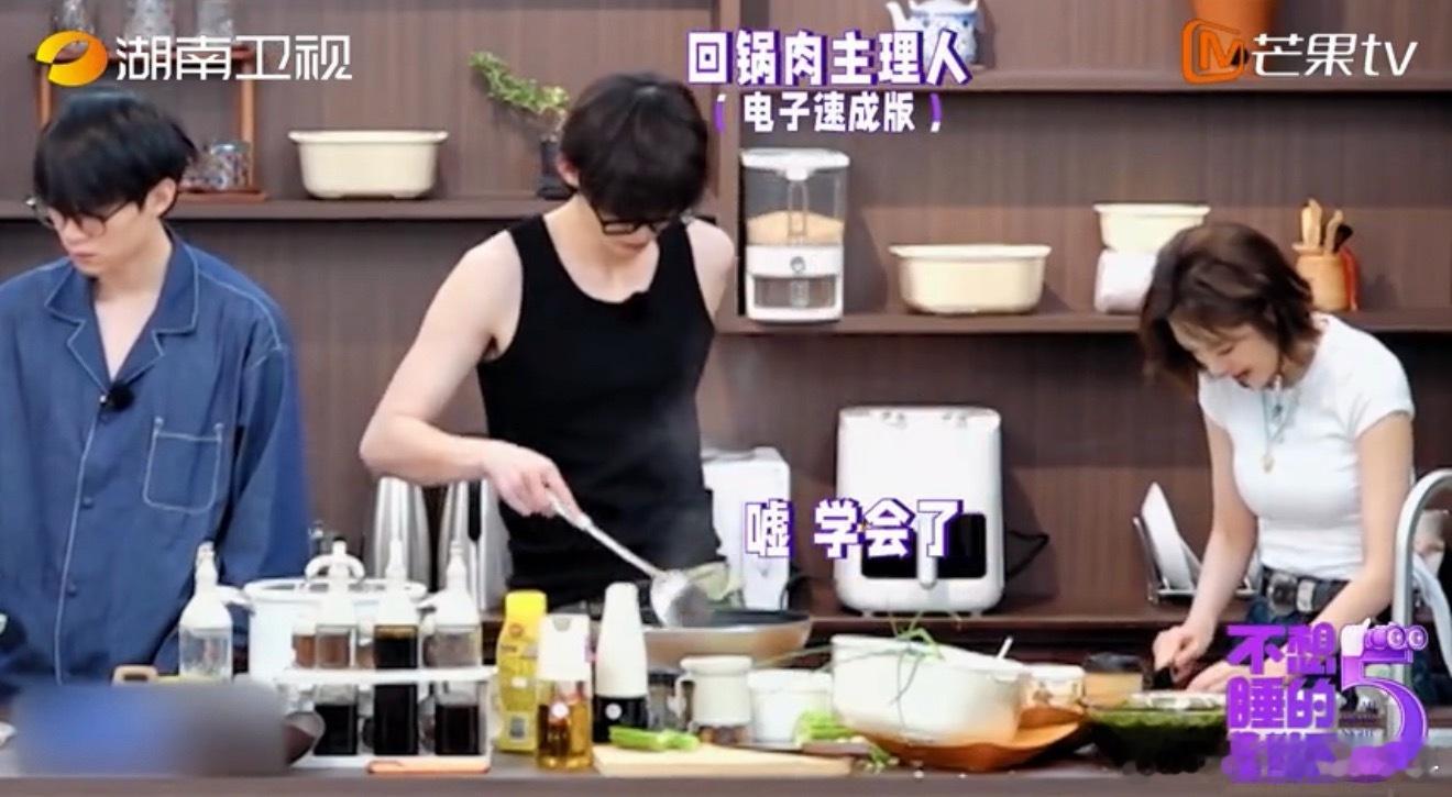 赖伟明做饭这段没有退出键看赖伟明做饭这段没有退出键，还说自己是天赋型选手，做啥都
