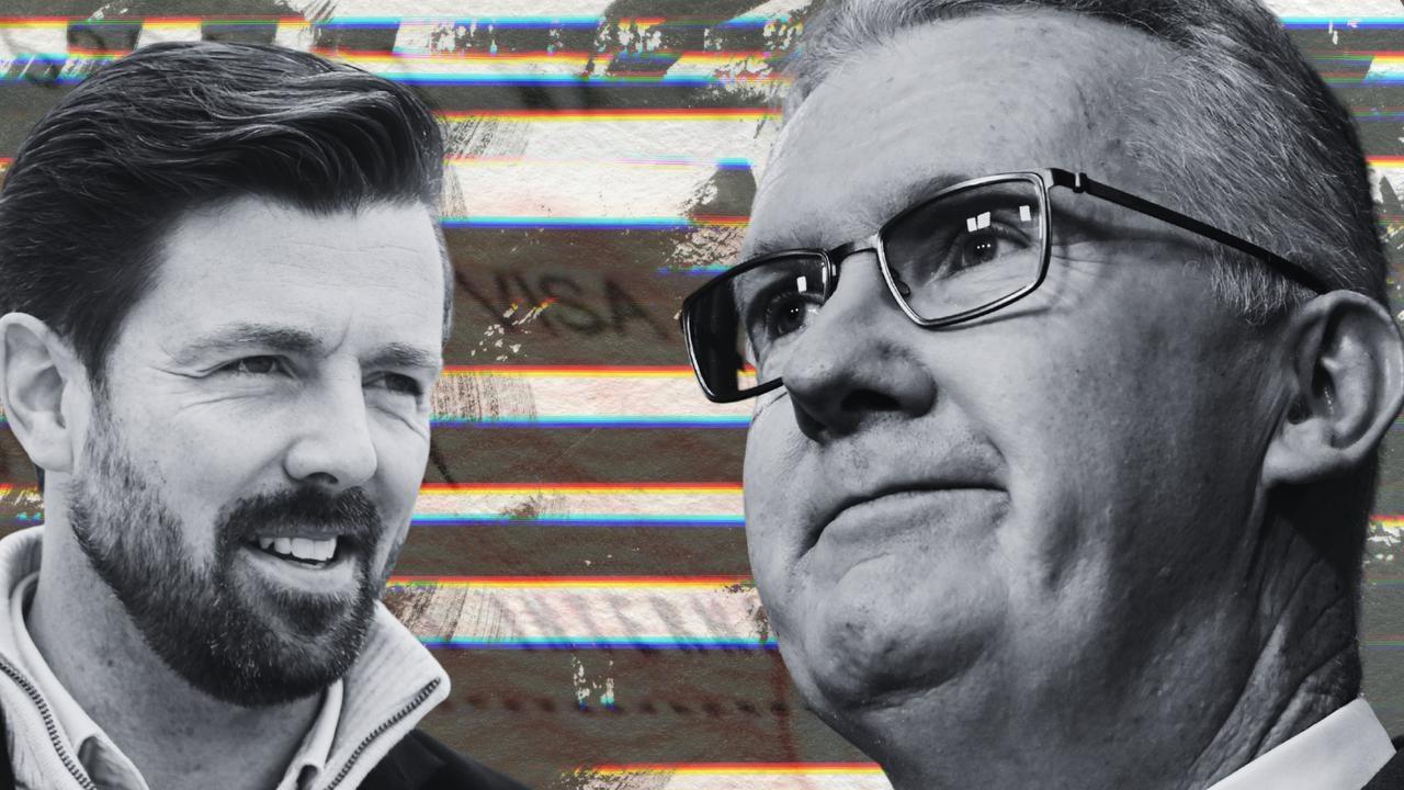 《每日电讯报》周三披露，目前有7.77万人非法留澳，其中约2.5万名非法非公民在