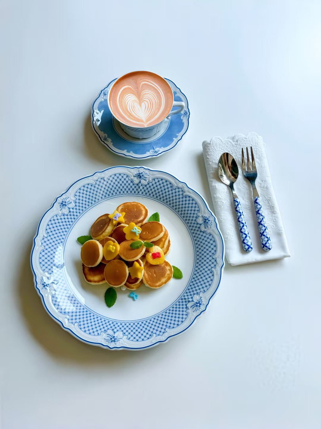 早餐 | mini松饼 | 热拿铁☕