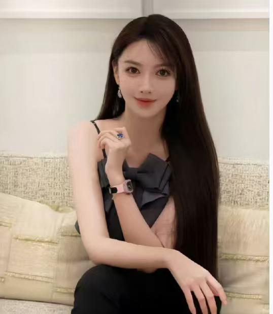 叶珂，不再恋爱脑！
叶珂在直播中说谈恋爱是她状态最不好的时候，反而不谈恋爱内心平