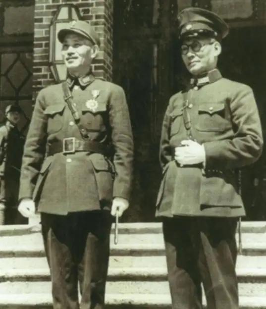 1947年，国民党上将龙云送女儿出国留学，刚到火车站，大队宪兵赶到，带队军官说：