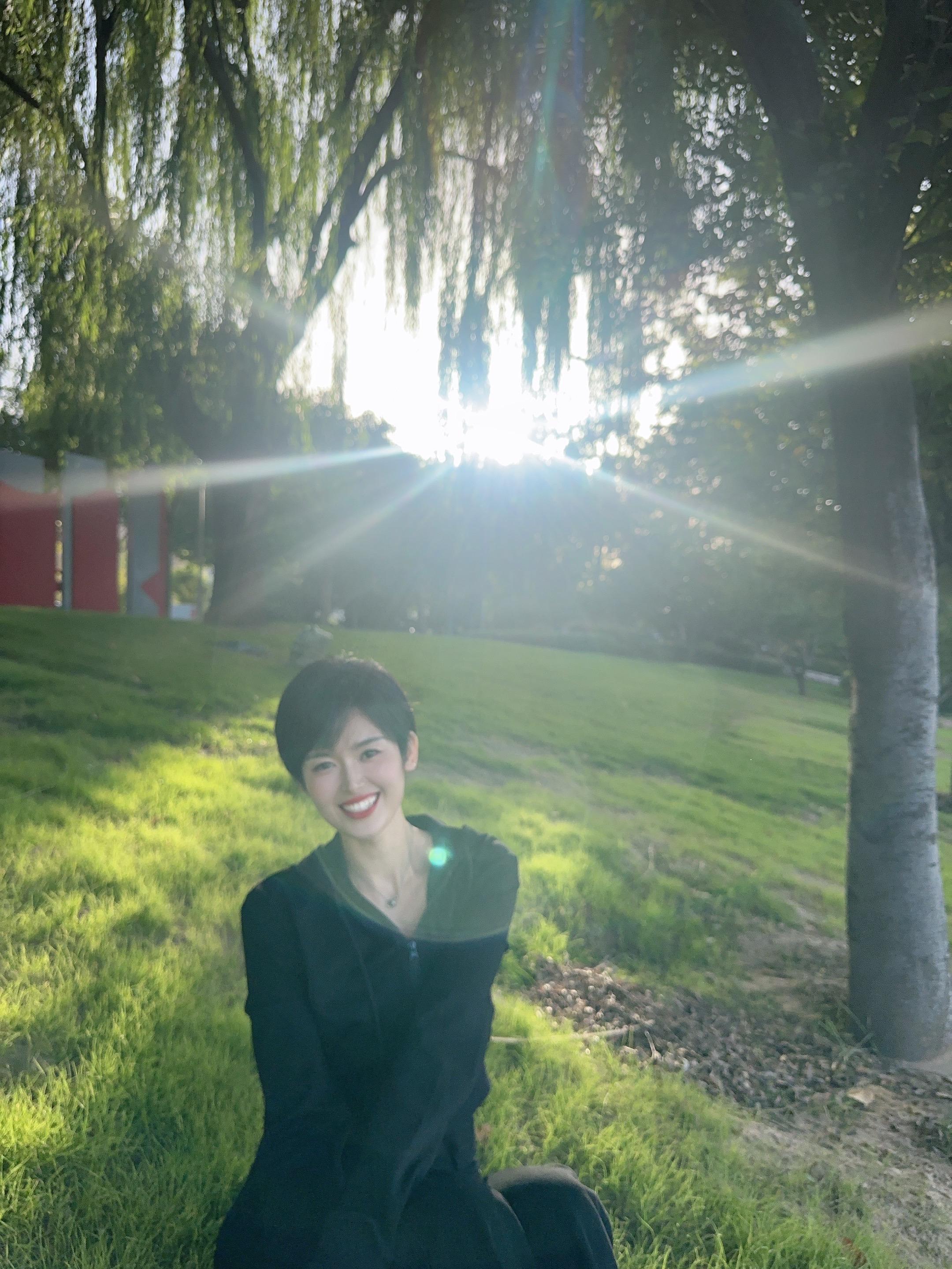 一尺多宽的小肩膀能抗住多少事  独立和不怕失去 是一个女孩子最好的底牌