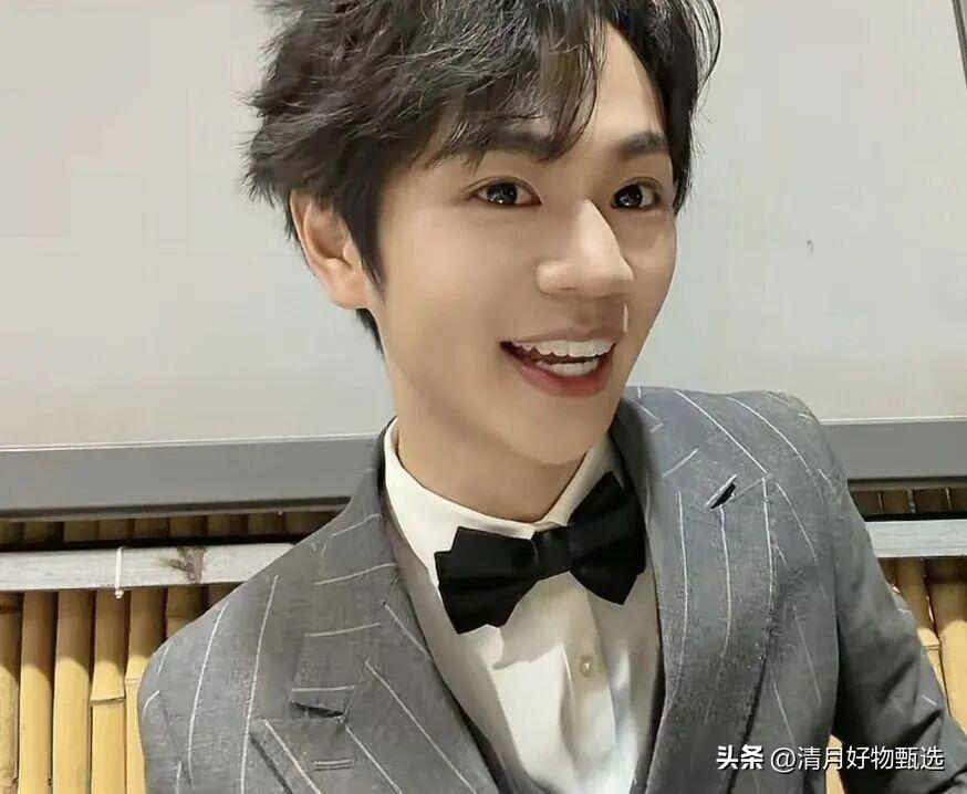 近日，网红“小徐”因连续8次参加大学英语六级考试，且听力部分成绩仅为75分，引发