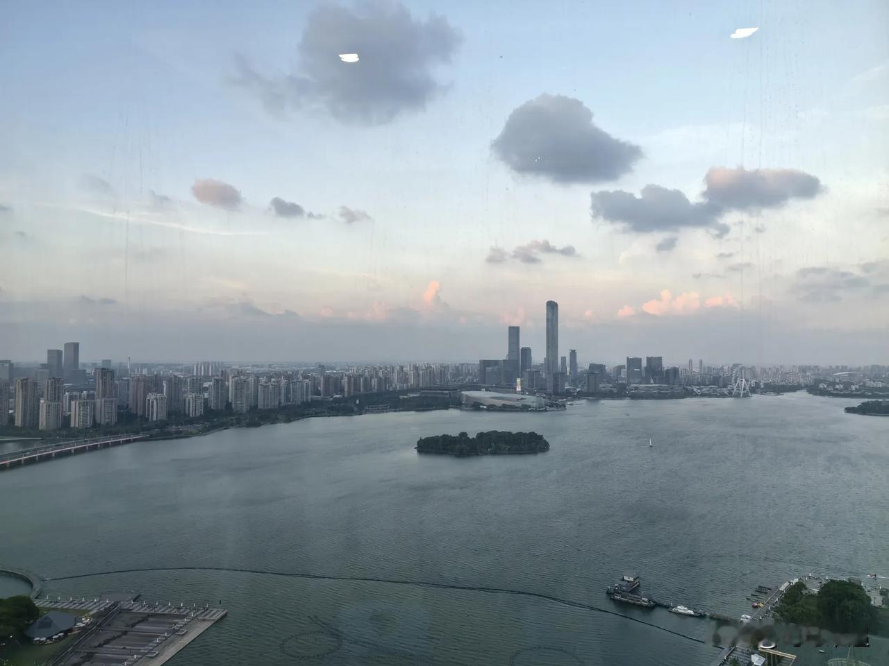 可以分享一张你拍的天空美照吗