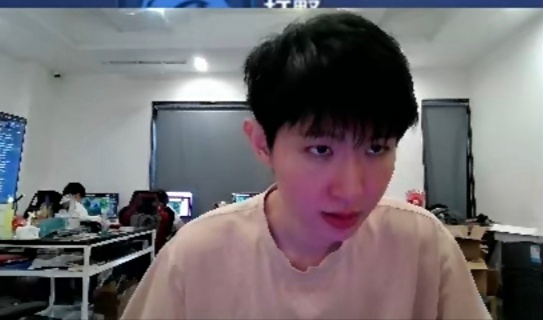 这小脸儿熟透了 