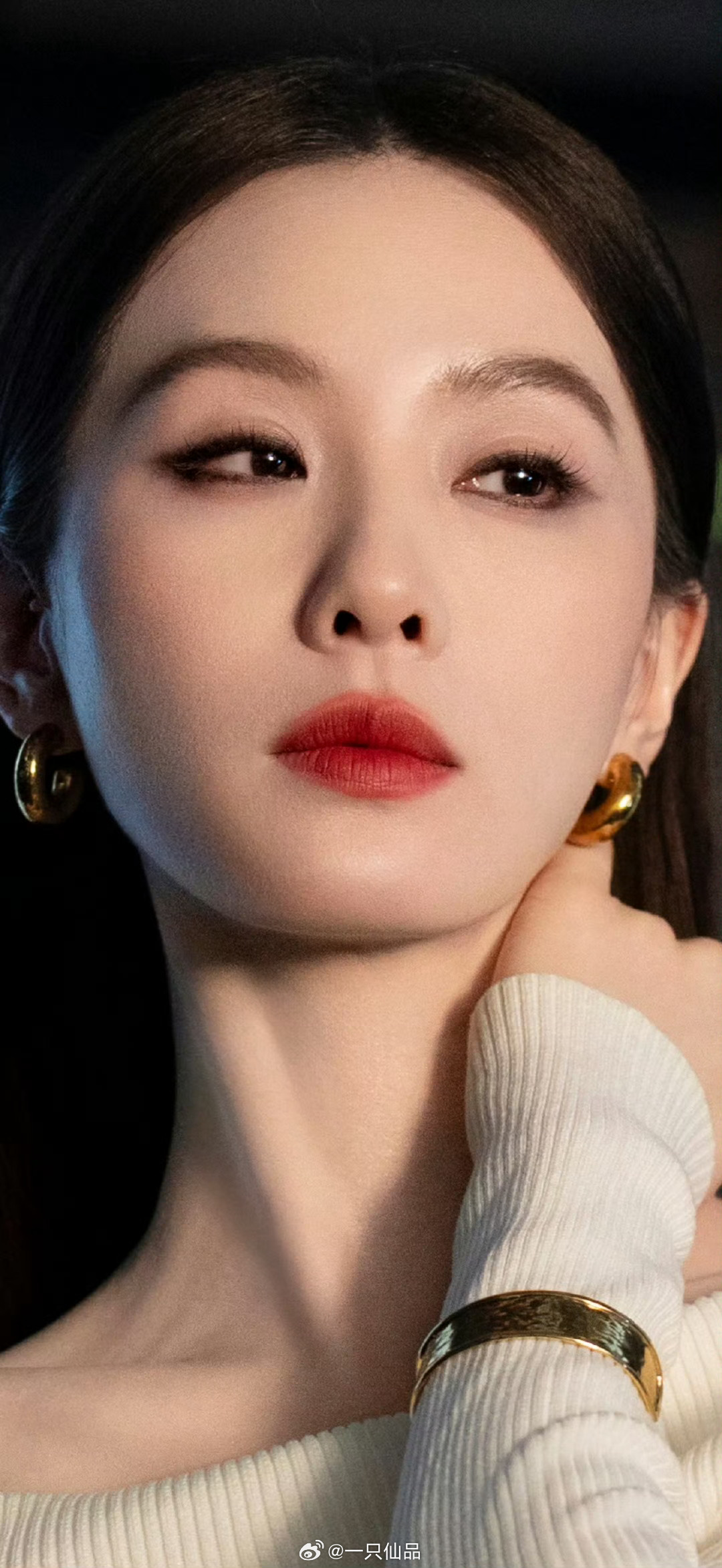 御姐风的刘诗诗，简直夯爆了这种骨子里透出的自信，无需言说便能让人臣服的权威，美得