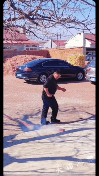 黑心卖炮的，
让我今年发不了财了！