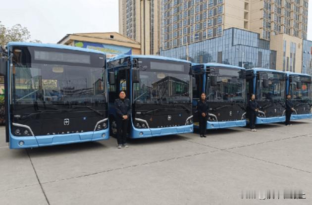 注意！汉中2条公交线路临时改线。
    因渔营路道路修建，交通管制，即日起，公