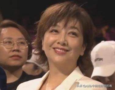 金鹰奖名场面！闫妮调侃不不敢去宋佳家