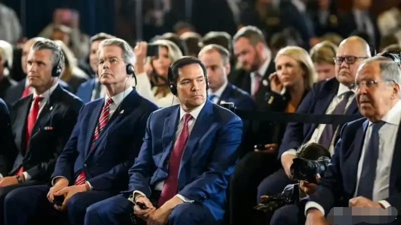 俄乌谈判卡在30—50平方千米的一块顿涅茨克的地。俄罗斯要，乌克兰不给。卢比奥表