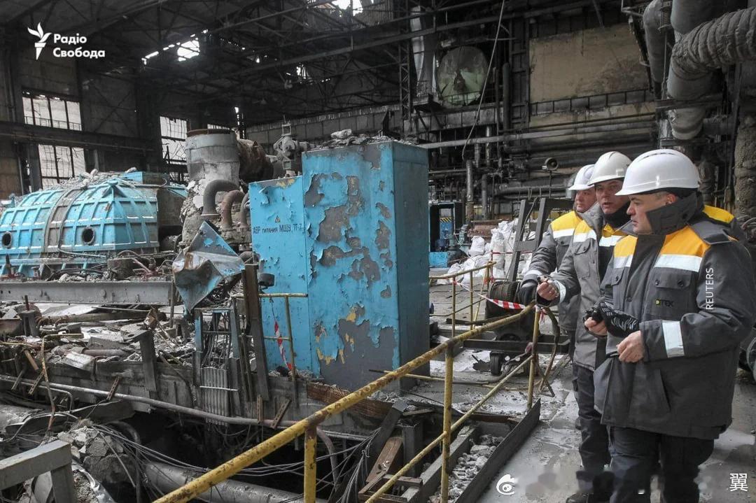 一座乌克兰破旧的遭袭火力发电厂。俄乌局势新进展
