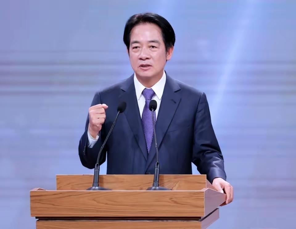 “台独”分子赖清德发表声明，

10月3日，赖清德用录影方式，给一个叫“小水力发