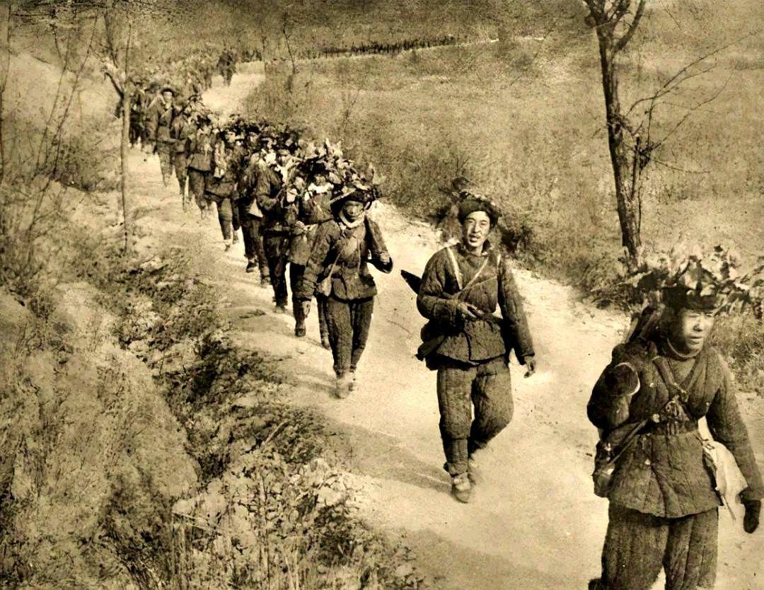 1950年，一个满编3000余人的志愿军主力团，在即将跨过鸭绿江的最后一个夜晚，